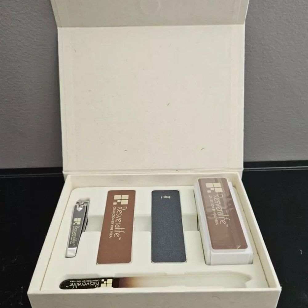 Resveralife Advanced Nail Manicure Set with refills
